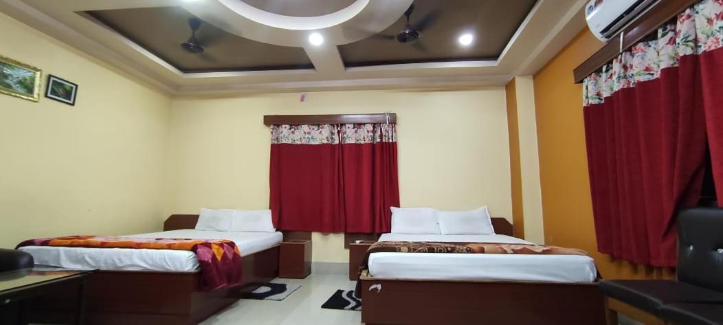Hotel Nandanik Palace Falakata Экстерьер фото