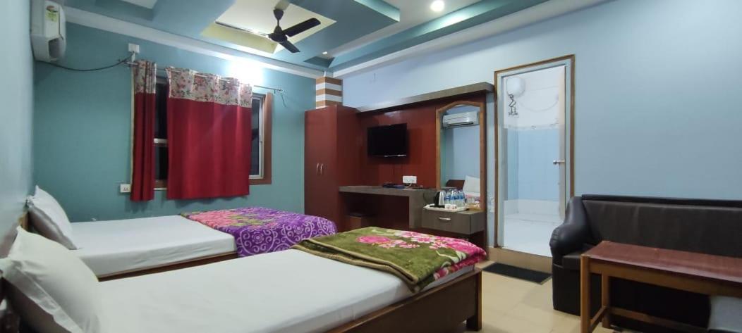 Hotel Nandanik Palace Falakata Экстерьер фото