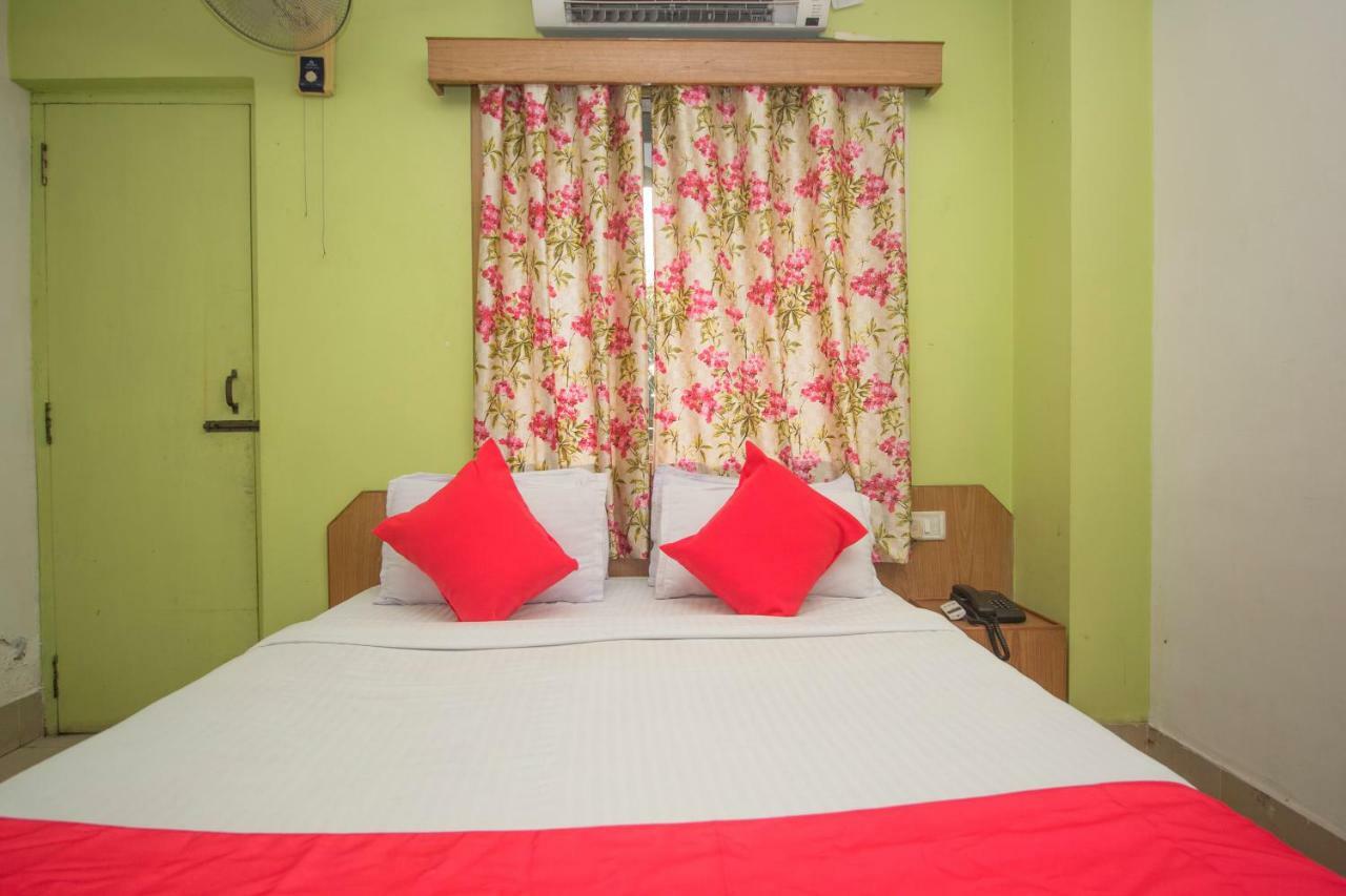 Hotel Nandanik Palace Falakata Экстерьер фото